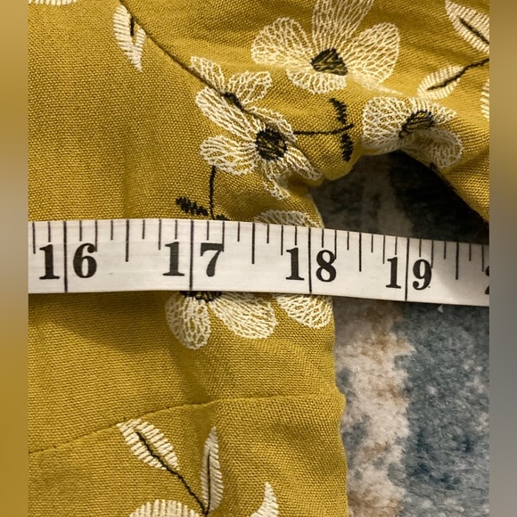 A13 Yellow Floral Blouse Daisy Embroidered Front Tie Top Short Sleeve sz Small - Picture 12 of 12